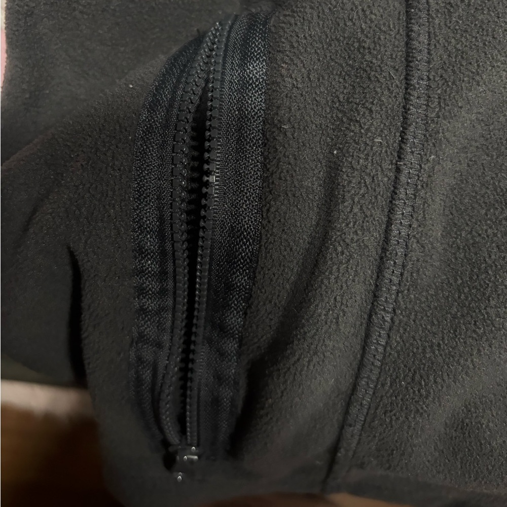 Calvin Klein Performance Vest - Picture 5 of 6